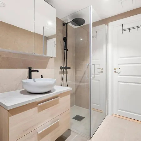 In Centrum With Parking Apartment *