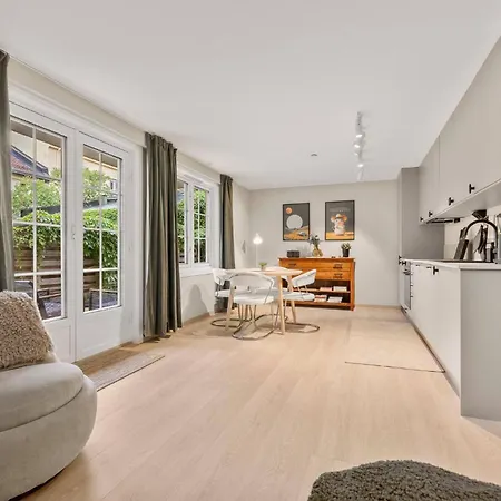 Apartment In Centrum With Parking *