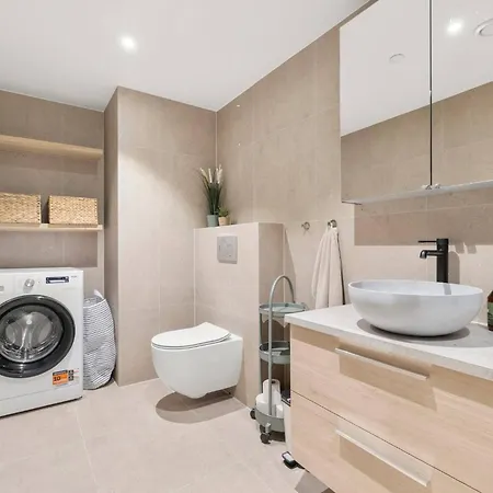 In Centrum With Parking Leilighet *